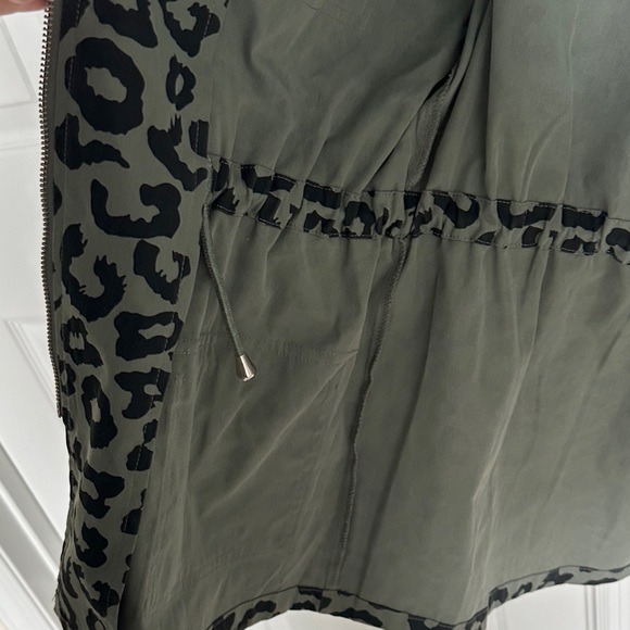 Leopard Print Jacket - Picture 3 of 4